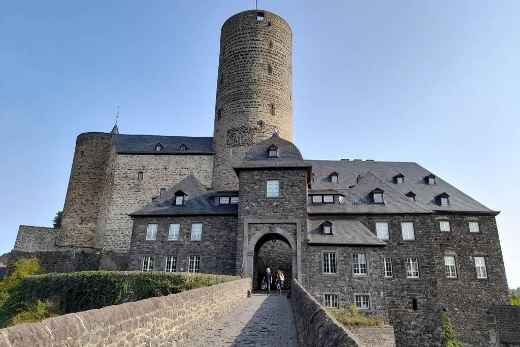 Hinter Burg, Haus Mit Garten Mayen Exterior photo